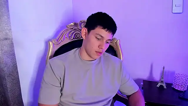 JamesCr  online show from March 7, 8:11 pm