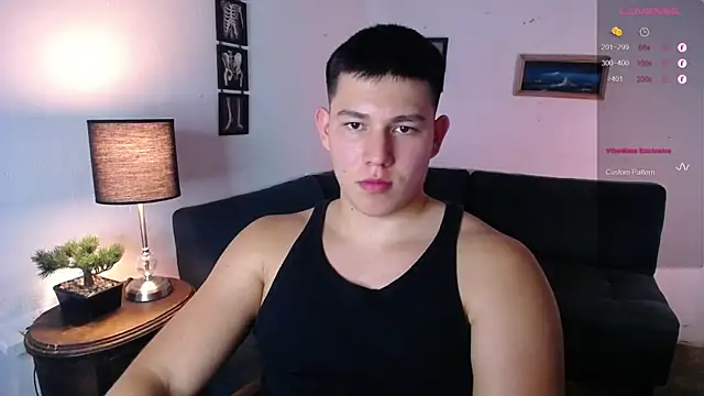 JamesCr  online show from February 13, 1:01 am