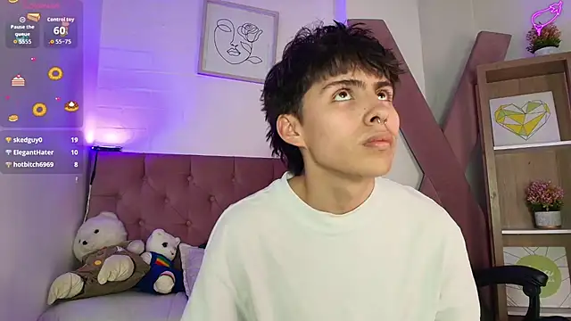 PepperTwink online show from November 1, 8:24 pm