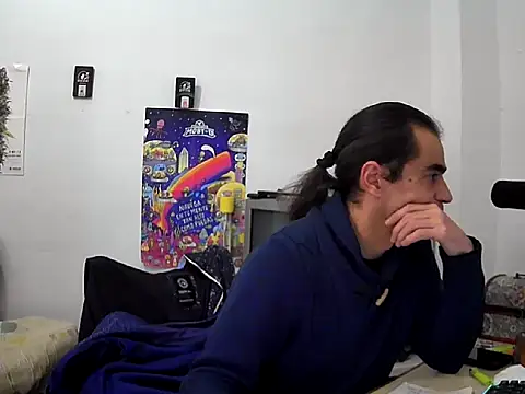 ReyDeBotones online show from February 1, 4:03 am