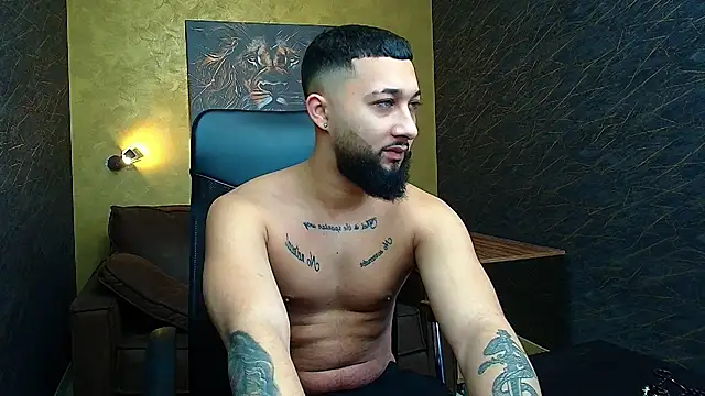 Snapshot of JaceZachary chatting on March 5, 5:18 am JaceZachary online show from March 5, 5:18 am