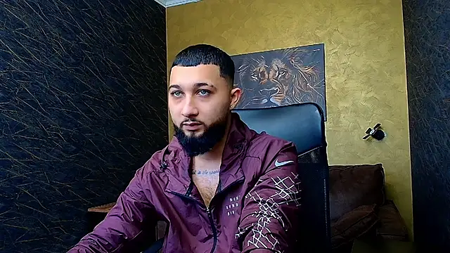 Snapshot of JaceZachary chatting on February 24, 5:32 am JaceZachary online show from February 24, 5:32 am