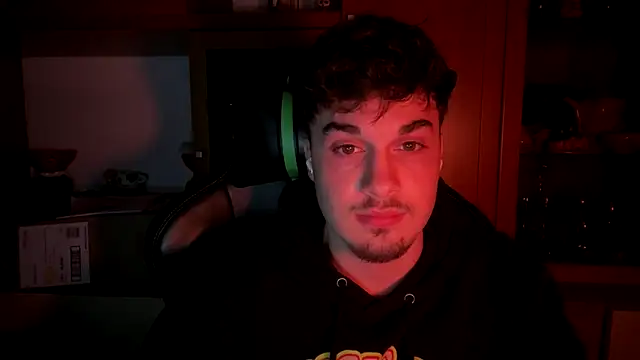 NaplesGuy04 online show from February 13, 10:22 pm