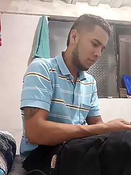 Snapshot of baby-buu chatting on February 25, 4:35 am baby-buu online show from February 25, 4:35 am