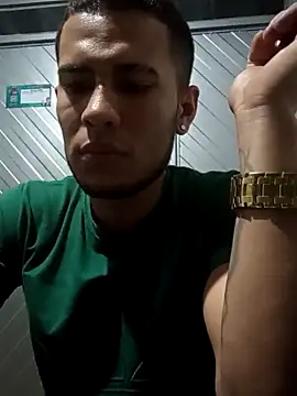 Snapshot of baby-buu chatting on February 27, 4:09 am baby-buu online show from February 27, 4:09 am