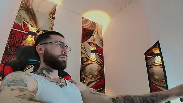 Luke davis01 online show from November 28, 1:24 pm