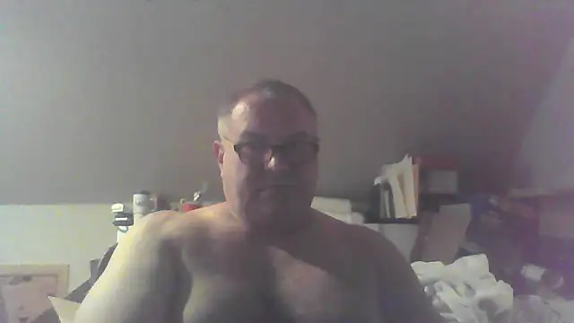 mkestr69 online show from August 5, 8:03 pm