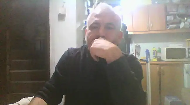 Snapshot of murat7888 chatting on February 14, 9:45 am murat7888 online show from February 14, 9:45 am