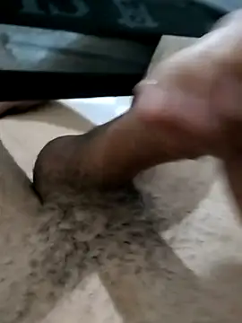 Snapshot of aymenso chatting on February 22, 8:37 pm aymenso online show from February 22, 8:37 pm