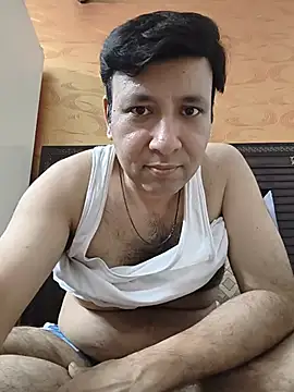 innocentboy1987 online show from July 5, 4:25 pm
