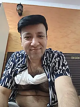 innocentboy1987 online show from June 15, 4:32 pm