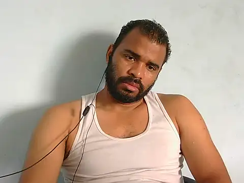 Snapshot of YOX22 chatting on October 17, 2:32 pm YOX22 online show from October 17, 2:32 pm