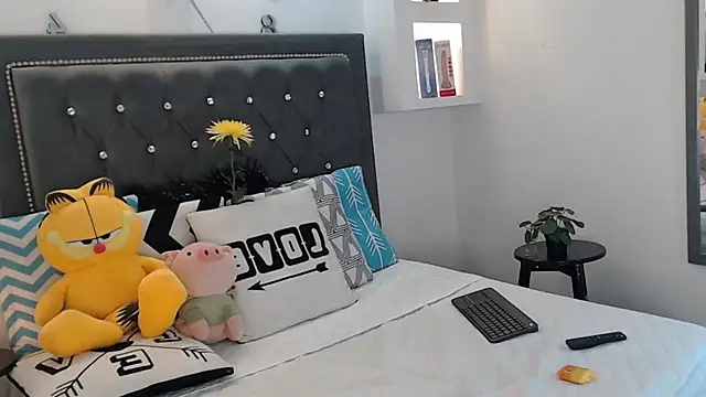 Snapshot of MaikyCooper chatting on March 23, 3:43 am MaikyCooper online show from March 23, 3:43 am