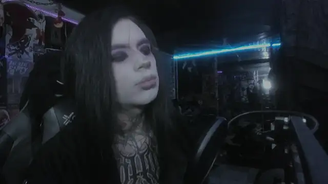 Snapshot of rotten_dreams chatting on March 18, 12:17 pm rotten dreams online show from March 18, 12:17 pm