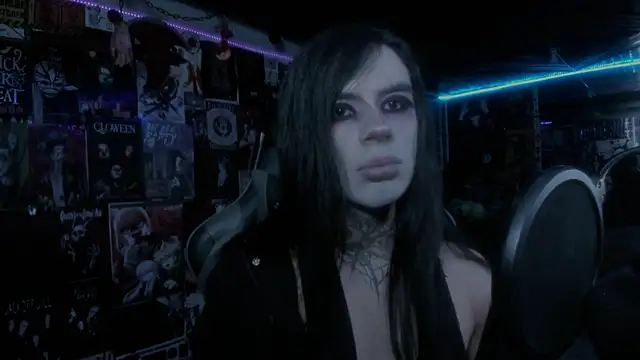 Snapshot of rotten_dreams chatting on February 23, 10:20 pm rotten dreams online show from February 23, 10:20 pm