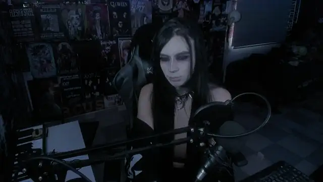 Snapshot of rotten_dreams chatting on February 20, 10:26 pm rotten dreams online show from February 20, 10:26 pm