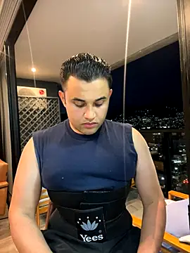 Snapshot of ErickDousson chatting on October 10, 11:19 pm ErickDousson online show from October 10, 11:19 pm