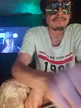 Chris MaVe  online show from March 23, 5:35 am