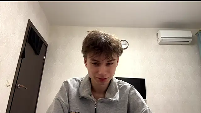 aronrodrigos online show from February 14, 10:48 pm