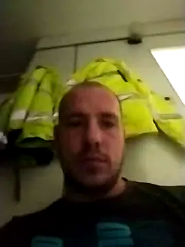 jarous32- online show from February 15, 5:51 am