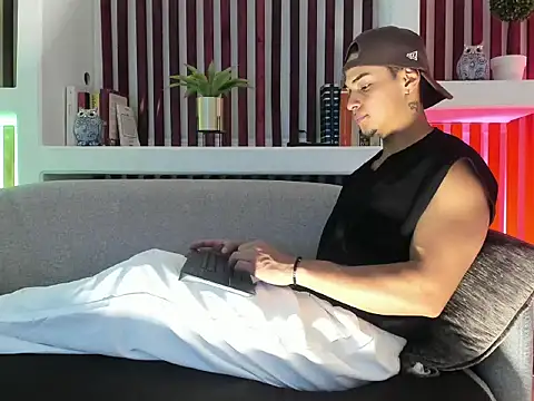 RyanGreys online show from September 29, 3:49 am