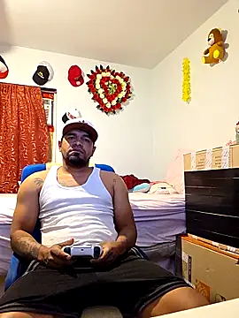 guajiro276565 online show from April 23, 4:06 am