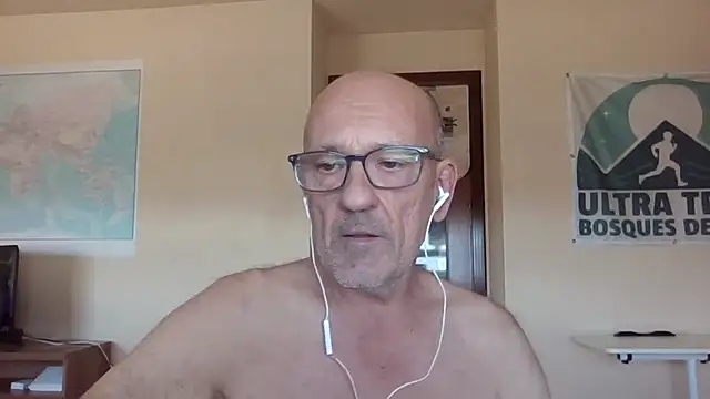 Snapshot of llopaco chatting on October 5, 10:19 am llopaco online show from October 5, 10:19 am