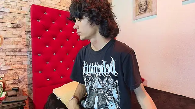 sc0rpius  online show from March 11, 7:36 pm