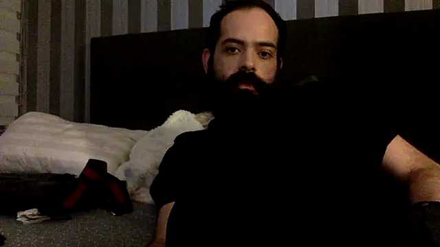 Snapshot of guccititi chatting on October 1, 2:37 am guccititi online show from October 1, 2:37 am