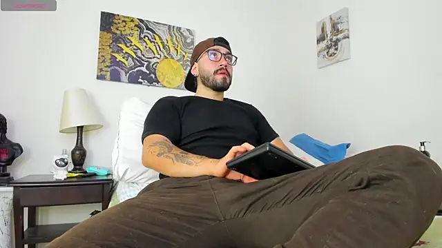 jeyco santino online show from April 1, 1:40 am