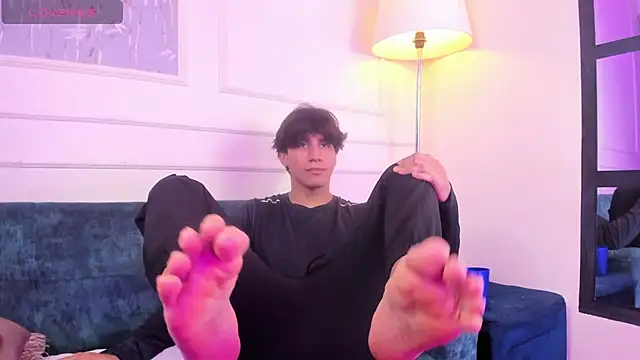 Allex Cano online show from April 12, 8:32 pm