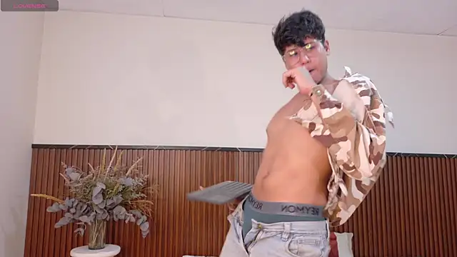 Raiden  Boy online show from March 4, 10:16 pm