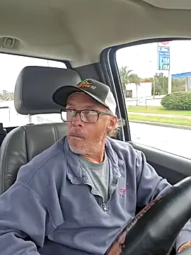 chris8827 online show from January 5, 2:30 pm