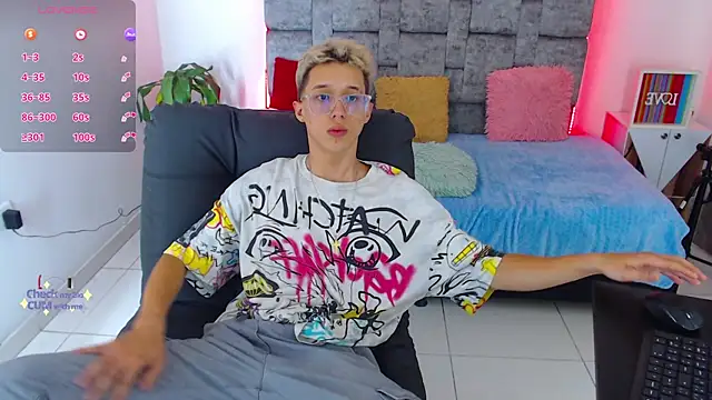 skinny bigcock02 online show from December 5, 9:22 pm