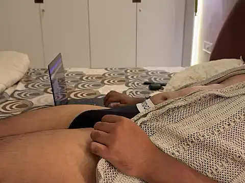 shavyforgirls online show from March 30, 7:15 pm