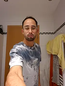 Fratello27 online show from February 21, 1:11 am