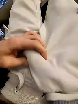 LrgPns online show from March 9, 2:43 pm