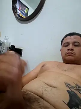 comcoroas online show from April 5, 10:17 pm