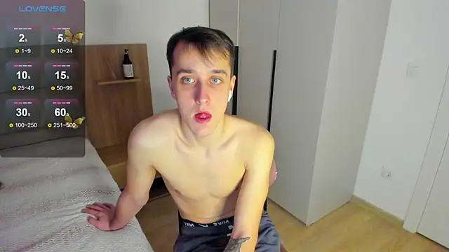 your super hero online show from March 5, 3:41 am