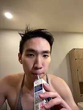 Hon1069 online show from March 9, 4:44 pm