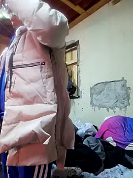 LAL0M4D4R4 online show from January 18, 9:11 am