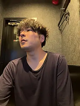 waka3232 online show from January 9, 11:15 am