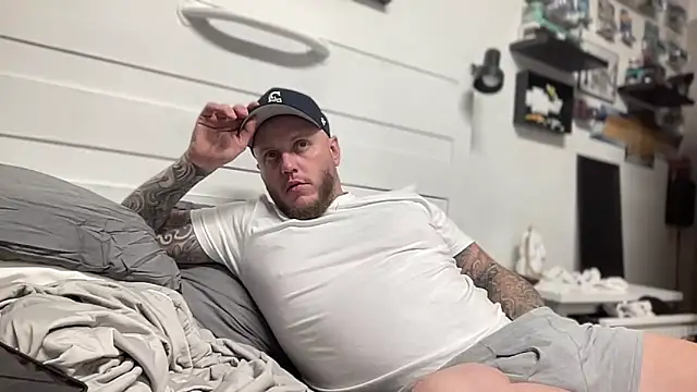 Thegreatwhitepipe online show from November 19, 8:14 am