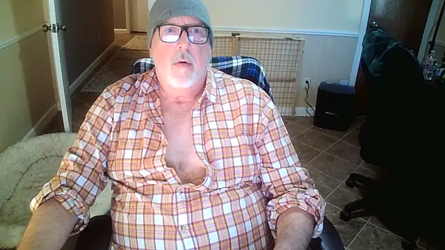 superbearboss online show from October 31, 10:02 pm