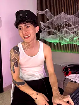 troy rouge online show from October 23, 7:39 pm