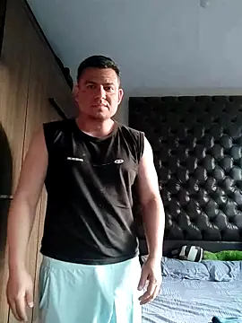 Tonyrod82 online show from December 18, 10:50 pm