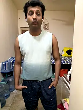 MIRTHICK2002 online show from December 14, 3:30 pm