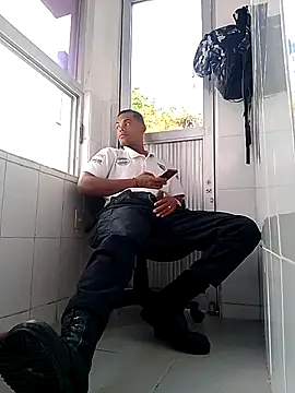 javier0990 online show from July 12, 12:29 pm