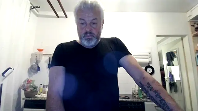 Berg Boy online show from November 26, 5:32 am