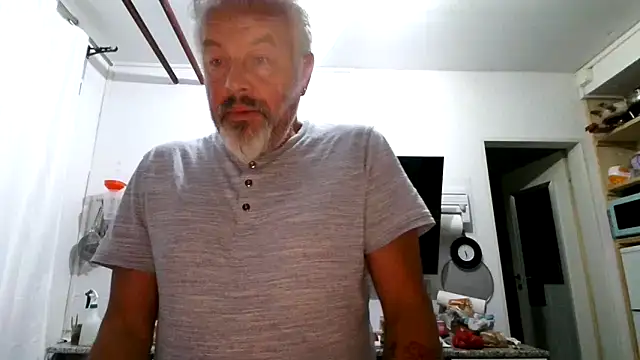 Berg Boy online show from June 1, 3:29 am